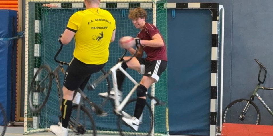 Hagen bei einem Eckball gegen Gifhorn 3