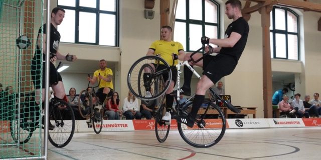 Hahndorf 1 bei einer Ecke gegen Halle